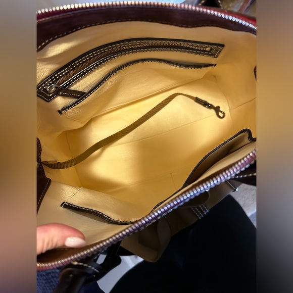 Dooney Bourke Toscana Florentine somed satchel, ESPRESSO, comes with dust bag - Picture 4 of 10